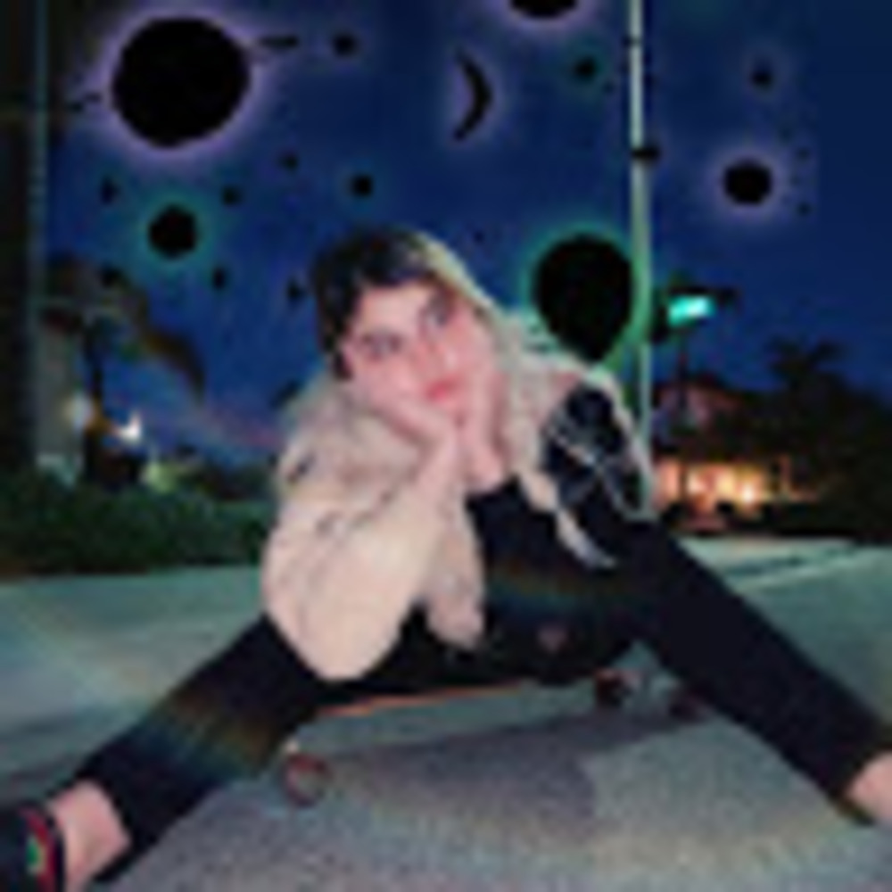 Meet your Posher, Zahra sky